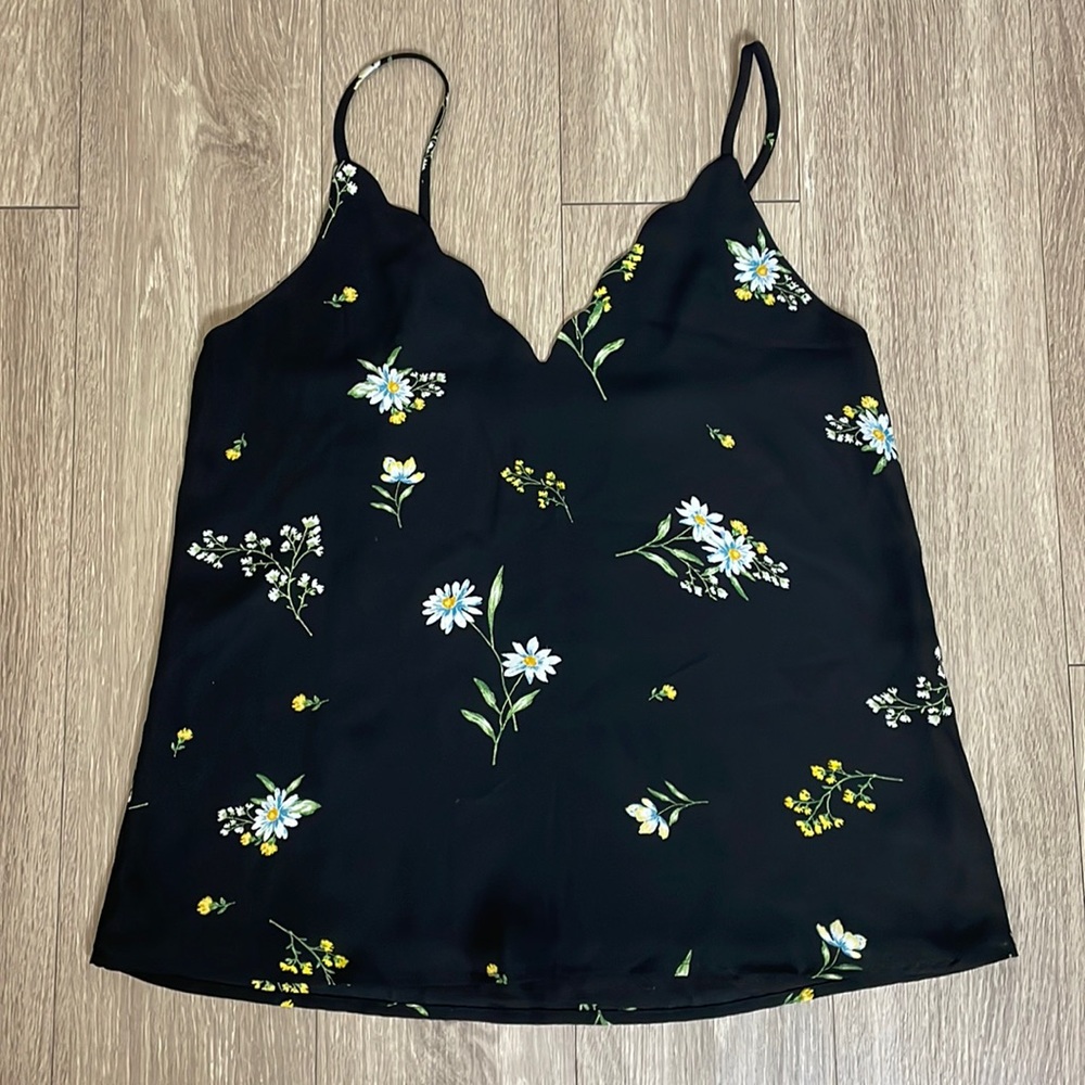 Socialite Black Floral Top in XS